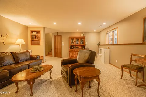 Living - 1506 Omaha Dr, Bismarck, ND 58504 photo 8 of 8