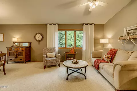 Living - 1506 Omaha Dr, Bismarck, ND 58504 photo 2 of 8