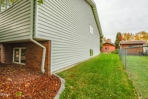 Exterior - 1506 Omaha Dr, Bismarck, ND 58504 photo 12 of 47
