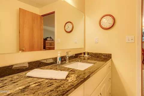 Bath - 1506 Omaha Dr, Bismarck, ND 58504 photo 15 of 15