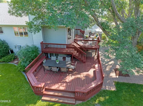 Exterior - 1506 Omaha Dr, Bismarck, ND 58504 photo 45 of 47
