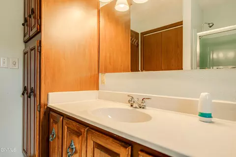 Bath - 2601 8th Ave NW, Mandan, ND 58554 photo 5 of 10