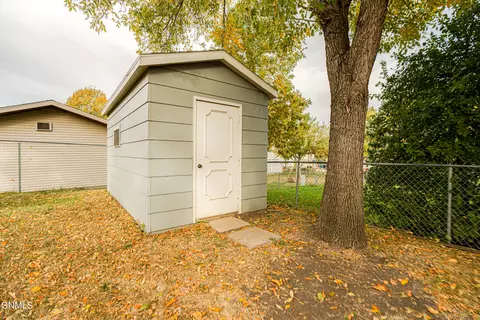 Exterior - 2601 8th Ave NW, Mandan, ND 58554 photo 10 of 21