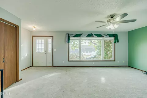 Living - 2601 8th Ave NW, Mandan, ND 58554 photo 1 of 3