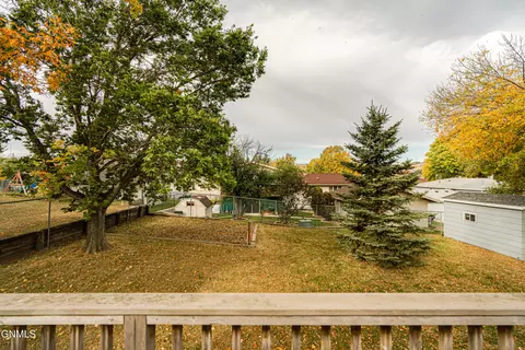 Exterior - 2601 8th Ave NW, Mandan, ND 58554 photo 18 of 21