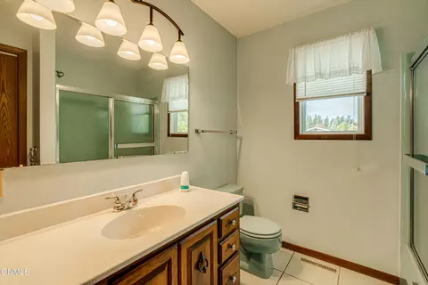 Bath - 2601 8th Ave NW, Mandan, ND 58554 photo 1 of 10