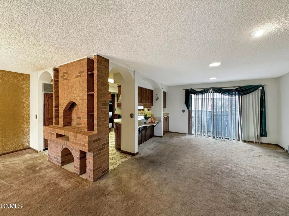 Living - 1804 Crest St, Williston, ND 58801 photo 6 of 10