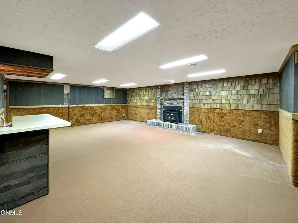 Other - 1804 Crest St, Williston, ND 58801 photo 5 of 12