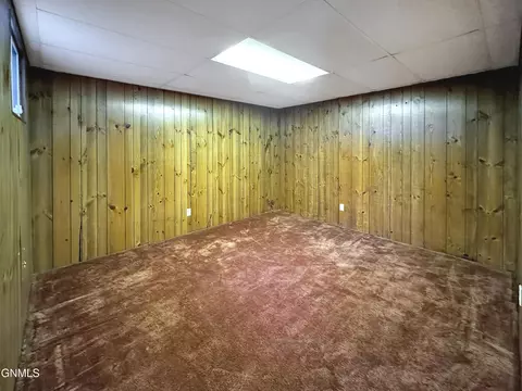 1804 Crest St, Williston, ND 58801 photo 39