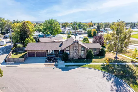View/Area - 1804 Crest St, Williston, ND 58801 photo 1 of 6