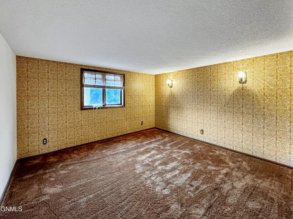 Bedroom - 1804 Crest St, Williston, ND 58801 photo 1 of 2