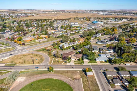 1804 Crest St, Williston, ND 58801 photo 46