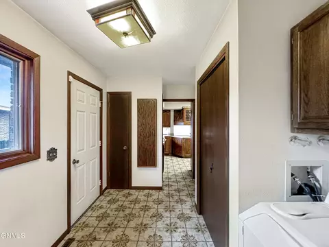 1804 Crest St, Williston, ND 58801 photo 32