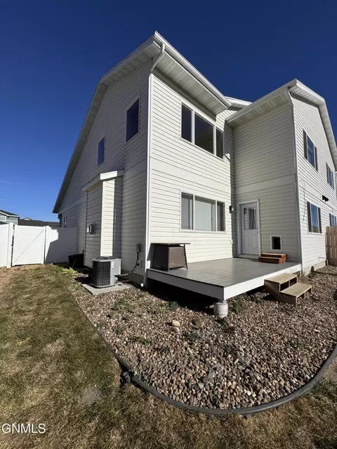 3407 33rd St W, Williston, ND 58801 photo 31