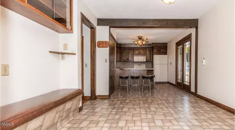 Entry Way - 103 12th St NW, Mandan, ND 58554 photo 1 of 1