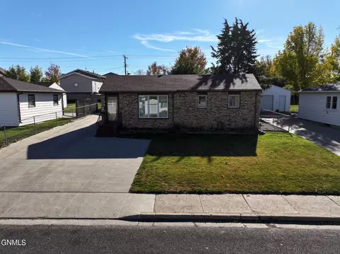 Exterior - 103 12th St NW, Mandan, ND 58554 photo 8 of 11