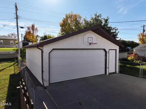 Exterior - 103 12th St NW, Mandan, ND 58554 photo 1 of 11