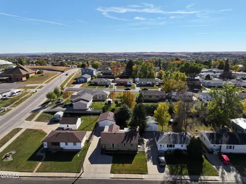View/Area - 103 12th St NW, Mandan, ND 58554 photo 3 of 3