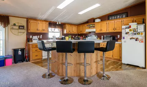 5108 Redcoat Loop, Bismarck, ND 58503 photo 3