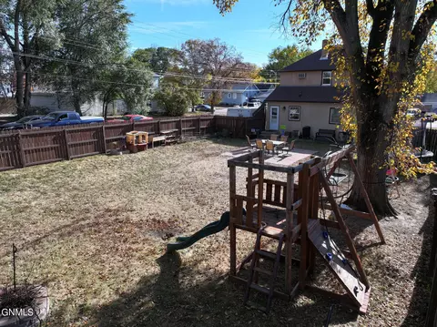1008 C Ave E, Bismarck, ND 58501 photo 36