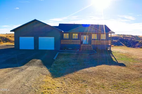 Exterior - 13160 131 R Bnd NW, Williston, ND 58801 photo 2 of 30