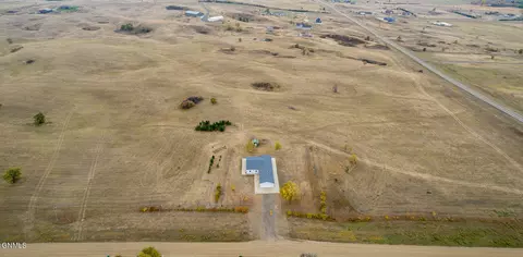 6761 48th Ave SE, Bismarck, ND 58504