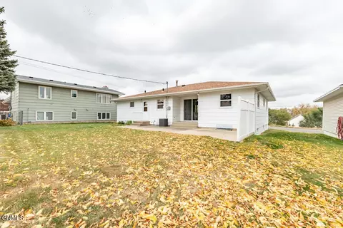 1026 Summit Blvd, Bismarck, ND 58504 photo 31