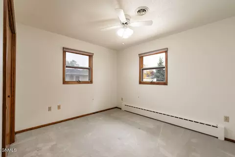 1026 Summit Blvd, Bismarck, ND 58504 photo 15