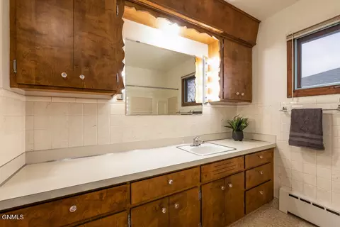 1026 Summit Blvd, Bismarck, ND 58504 photo 12