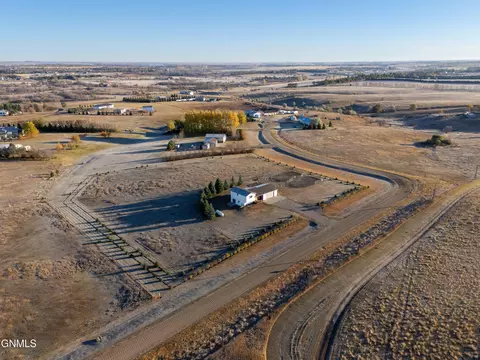 7700 22nd Ave SE, Bismarck, ND 58504 photo 25