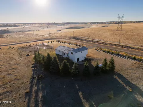7700 22nd Ave SE, Bismarck, ND 58504 photo 5