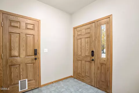 Entry Way - 1826 15th Ave W, Williston, ND 58801 photo 1 of 3