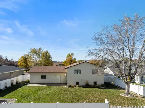 Exterior - 1826 15th Ave W, Williston, ND 58801 photo 3 of 6