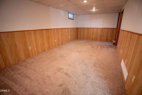 314 Easy St, Bismarck, ND 58504 photo 22
