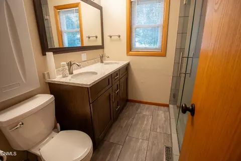 314 Easy St, Bismarck, ND 58504 photo 19