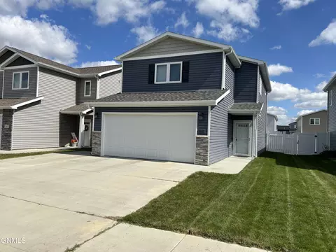 3523 Amity Cir SE, Mandan, ND 58554