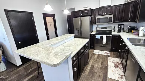 Kitchen - 929 4th St, Edgeley, ND 58433 photo 1 of 6