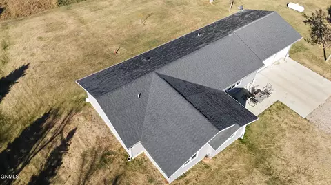View/Area - 929 4th St, Edgeley, ND 58433 photo 2 of 2