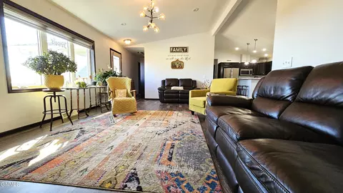 Living - 929 4th St, Edgeley, ND 58433 photo 4 of 4