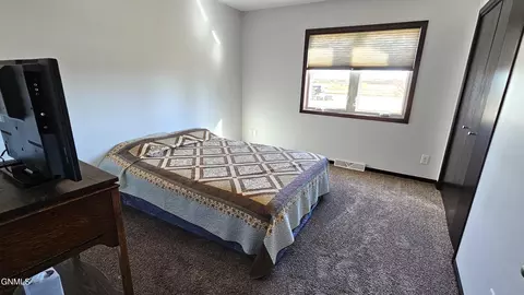 Bedroom - 929 4th St, Edgeley, ND 58433 photo 4 of 9