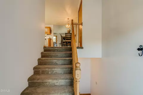 Entry Way - 421 E Brandon Dr, Bismarck, ND 58503 photo 1 of 4