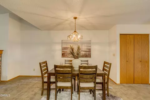 Dining - 421 E Brandon Dr, Bismarck, ND 58503 photo 1 of 4