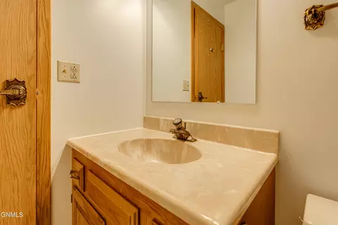 Bath - 421 E Brandon Dr, Bismarck, ND 58503 photo 1 of 14