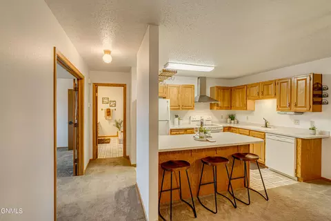 Kitchen - 421 E Brandon Dr, Bismarck, ND 58503 photo 8 of 8