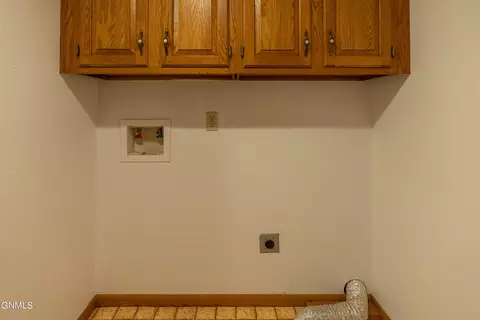 Other - 421 E Brandon Dr, Bismarck, ND 58503 photo 14 of 16