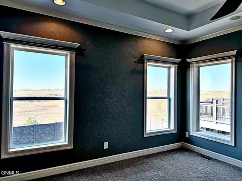 2015 Dublin Ln, Williston, ND 58801 photo 37