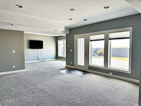 2015 Dublin Ln, Williston, ND 58801 photo 55