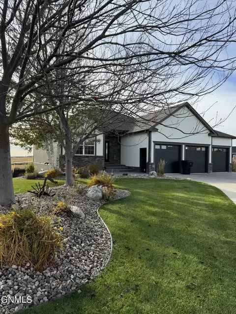 2015 Dublin Ln, Williston, ND 58801 photo 18