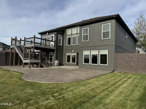 2015 Dublin Ln, Williston, ND 58801 photo 9