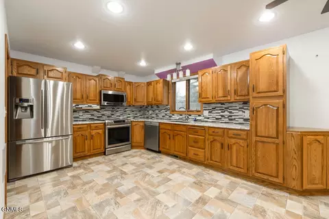 226 Brandon Dr E, Bismarck, ND 58503 photo 4